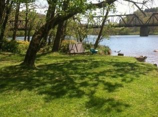 3711 Clark Rd, Hiwassee, VA 24347