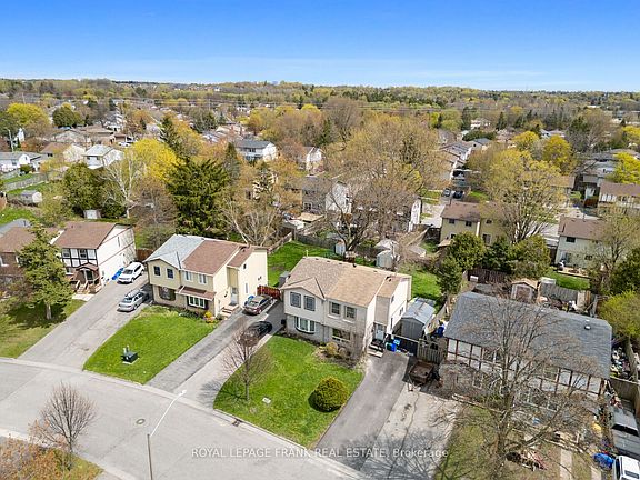 3rd image of 521 Gaylord Dr