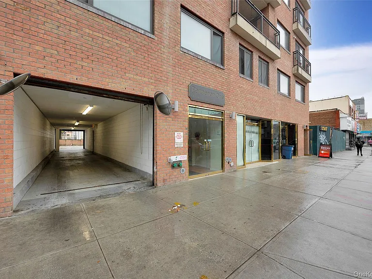 172-18 Jamaica Ave #6A — Photo 26