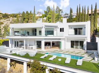 7868 Electra Dr, Los Angeles, CA 90046