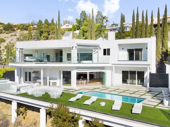 7868 Electra Dr, Los Angeles, CA 90046