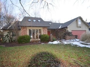 7 Le Pere Dr, Pittsford, NY 14534