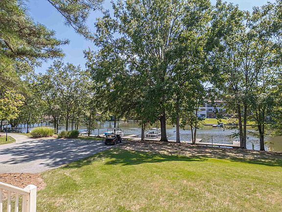 4th image of 158 Long Leaf Ln