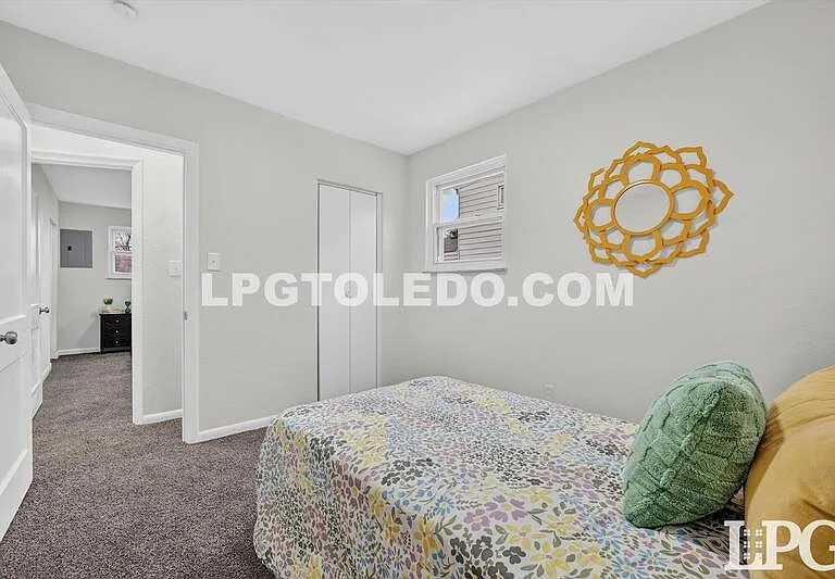927 W Northgate Pkwy — Photo 27