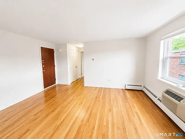 366 Park Rd #C-3 — Photo 4