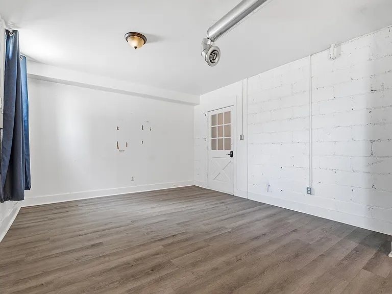 The Reese Apartments — Photo 5