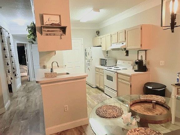 4th image of 11541 Villa Grand APT 815