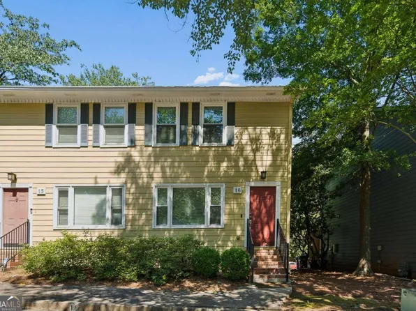 16 Holly Downs Ct NW, Atlanta, GA 30318