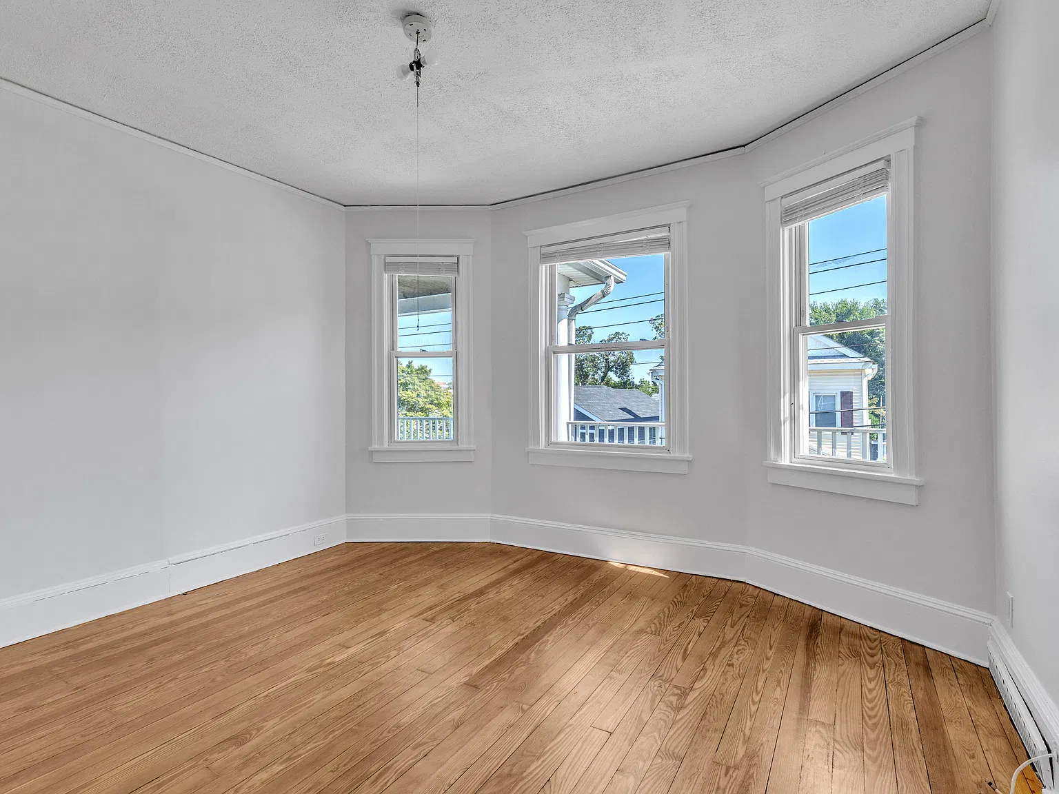 2 bed, 1243 sqft, $3,700 — Photo 3