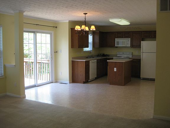 3rd image of 6209 Avian Glen Cir