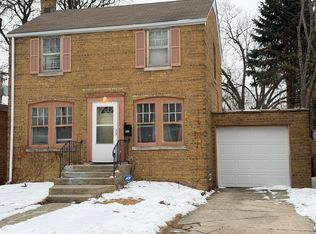 9349 S Sacramento Ave, Evergreen Park, IL 60805