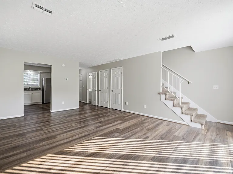 3646 Appian Way — Photo 3