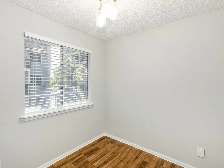Lamar Place Apartments — Photo 50