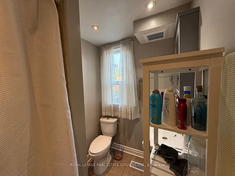 263 Grace St #2 — Photo 6