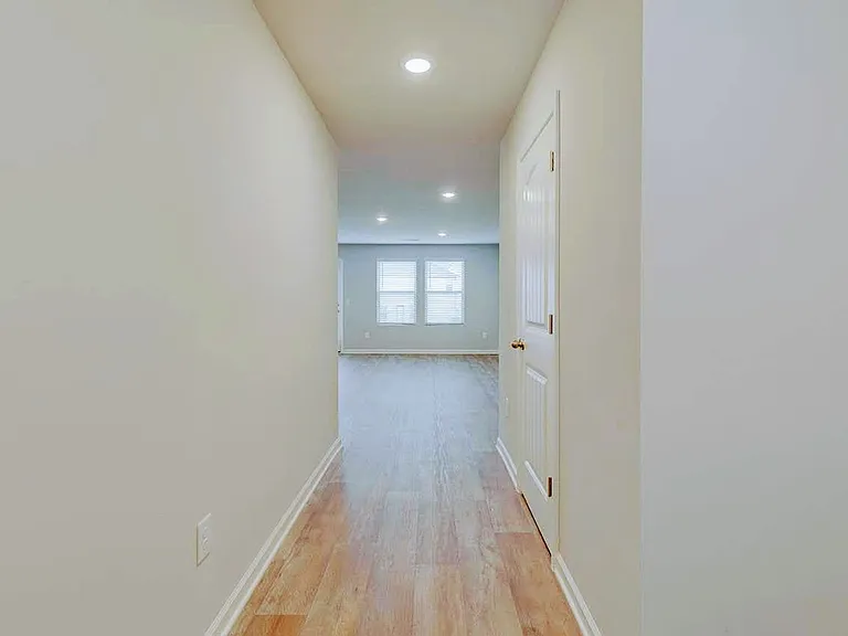 128 Echline St — Photo 3