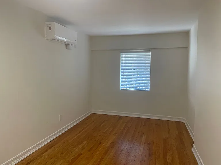 1445 Echo Park Ave — Photo 10