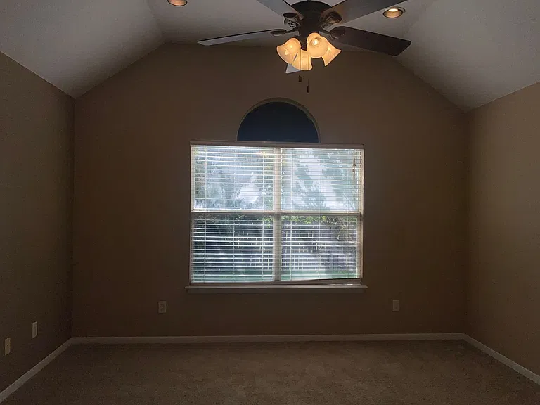 921 Westway Dr — Photo 9