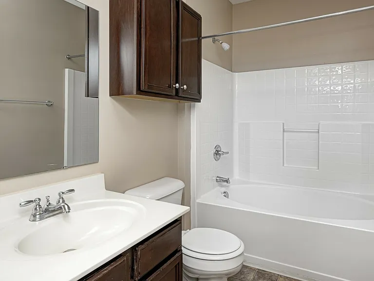 The Waverley Apartments — Photo 7
