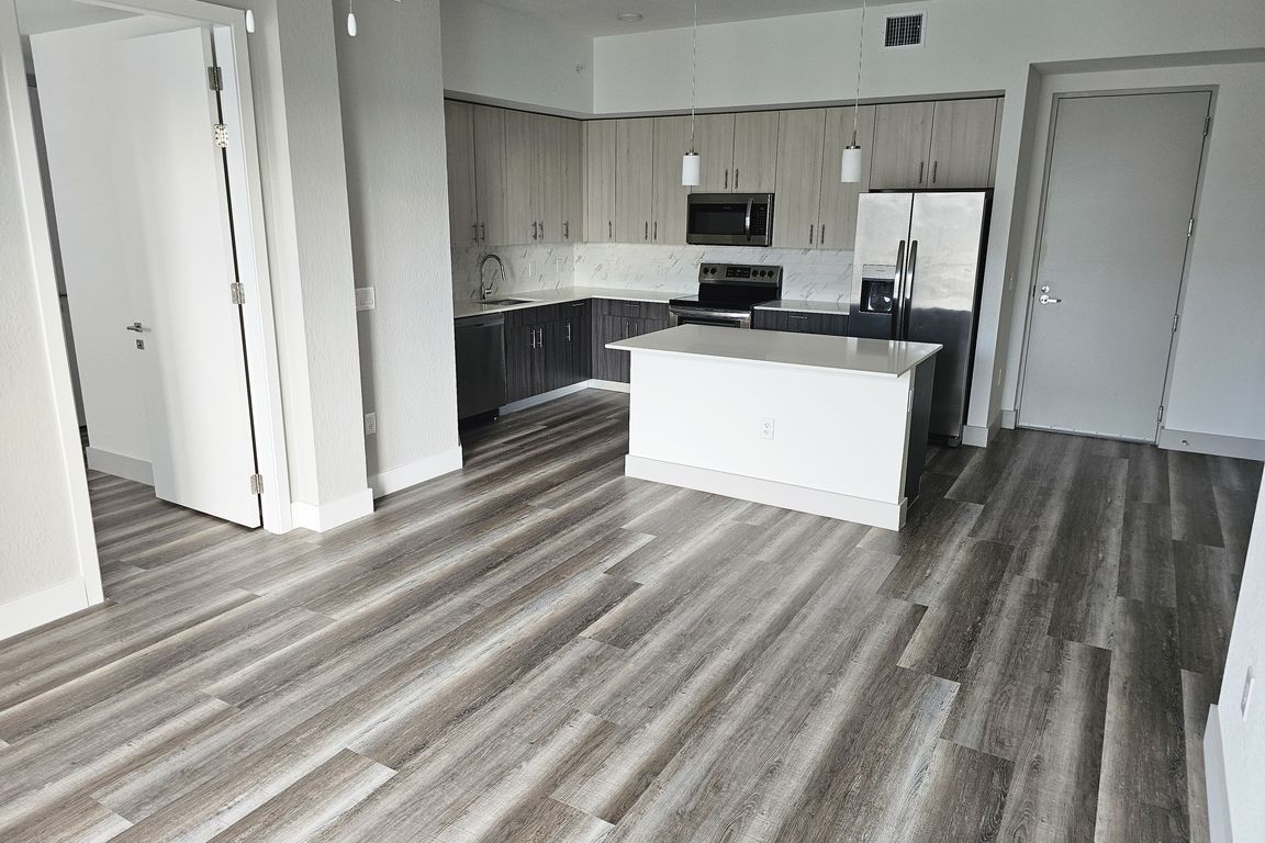 Oasis 2/2 View from Living Room