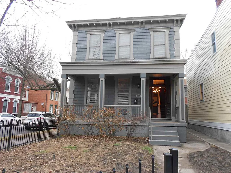 428 W 9th St #1 — Photo 2