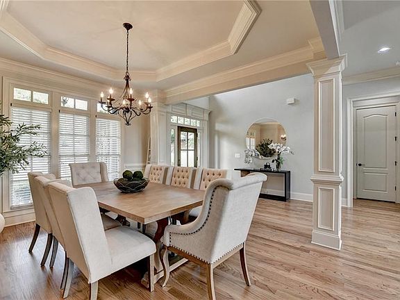 5th image of 3487 Binghurst Rd