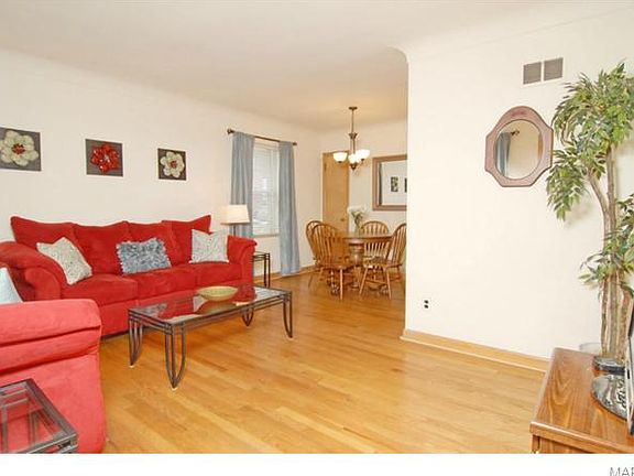 3rd image of 5620 Dewey Ave