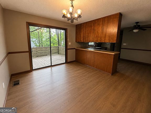 3rd image of 110 Flannigans Pl