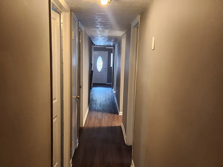 1036 W 18th St #1 — Photo 3