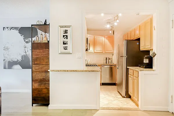 Sold by Compass | media 5