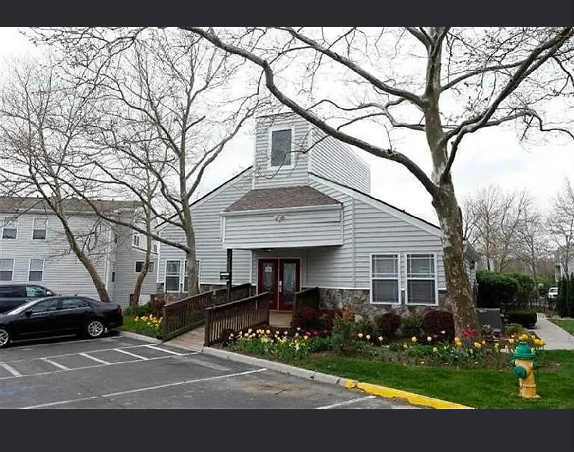 2 bed, 1157 sqft, $1,800 — Photo 2