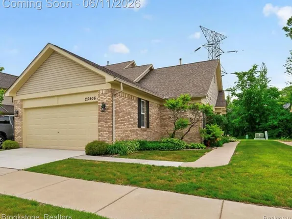 25406 Willowbrook Ct, Flat Rock, MI 48134