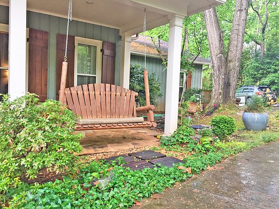 3rd image of 722 Beauregard Dr