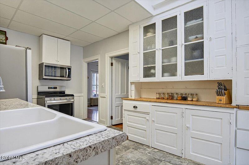 4th image of 181 South Street