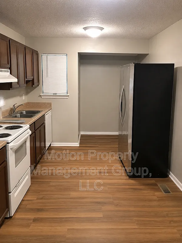 2 bed, 1.0 bath, 750 sqft, $1,200 — Photo 3