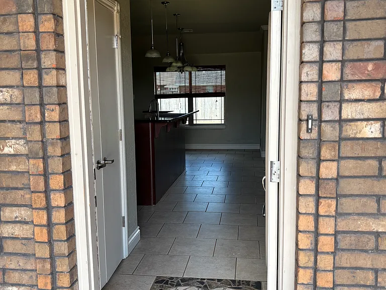 404 Bob White Rd — Photo 3