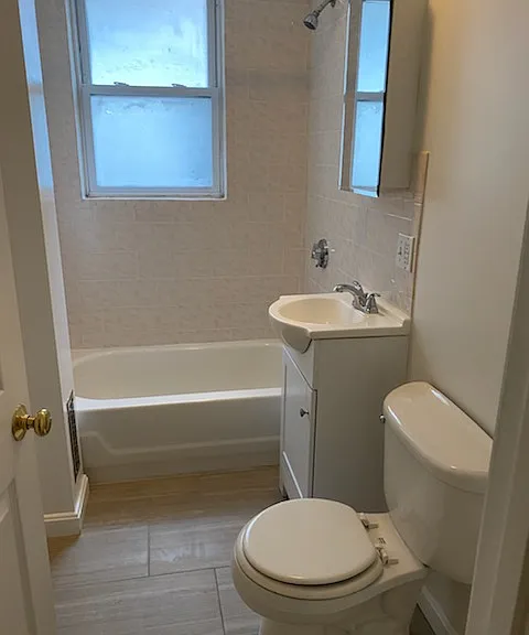 220 Hanover St #5 — Photo 18
