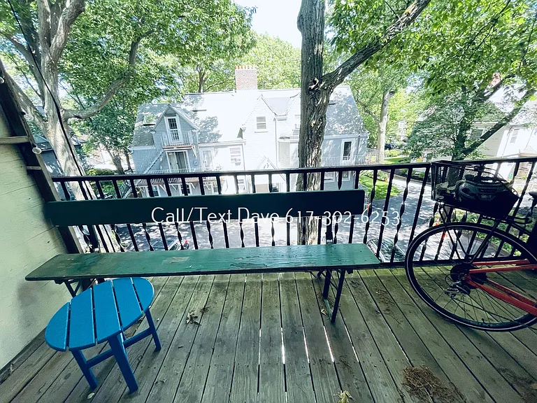 127 Sutherland Rd #J — Photo 1