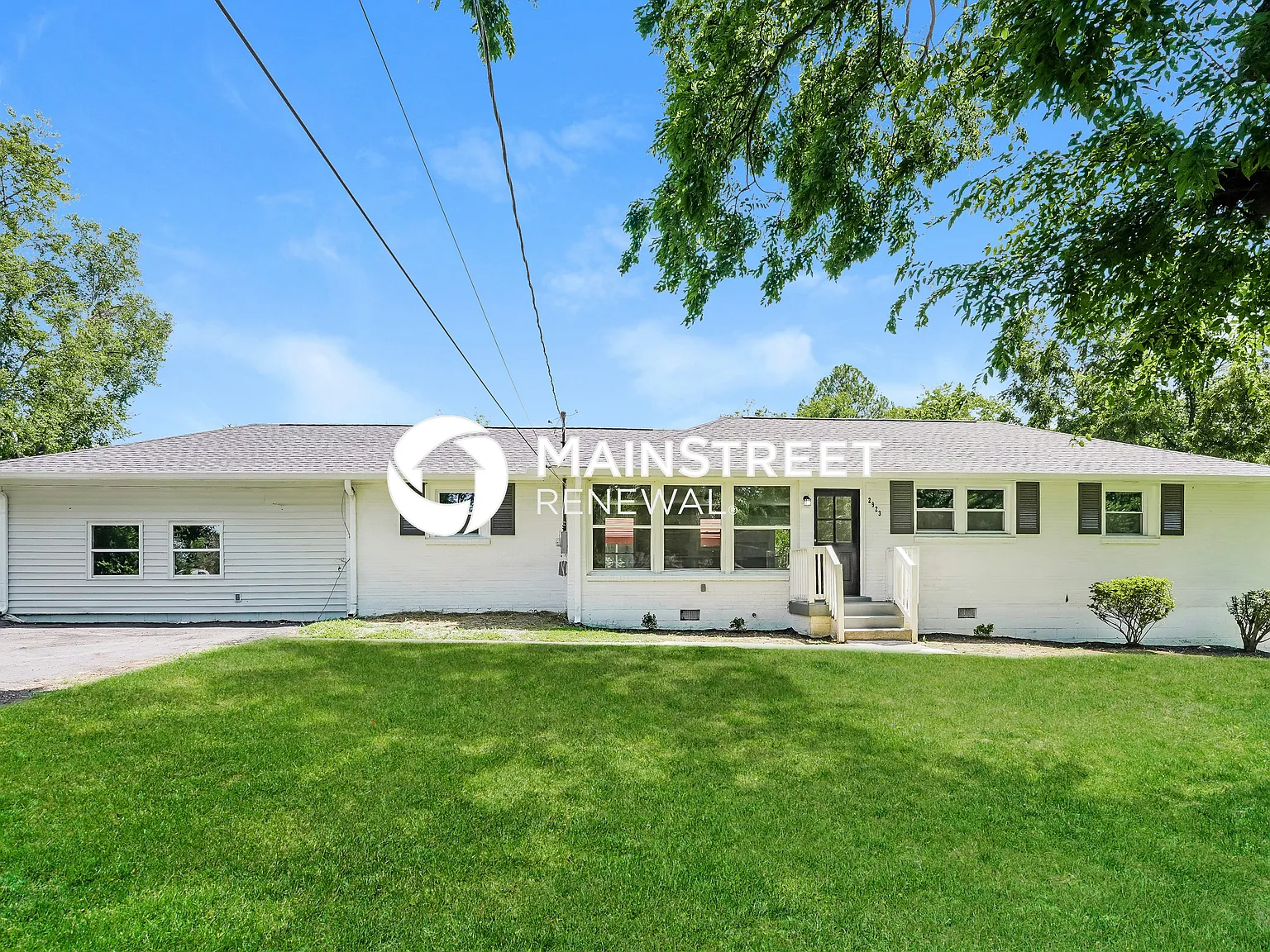 2923 Hillhurst Dr — Photo 1