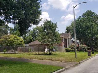 17412 Sandy Cliffs Dr, Houston, TX 77090