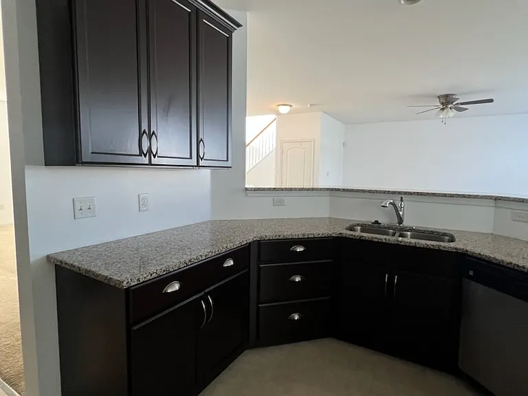 421 Cicero Xing — Photo 7