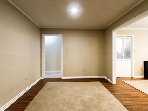 4th image of 443 Pinemont Dr