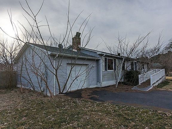 2nd image of 42517 Keith Ct