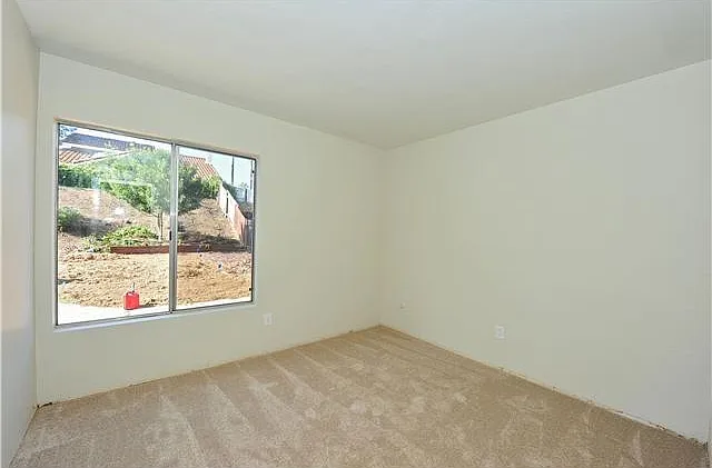 13282 Deron Ave — Photo 3