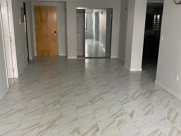 5 Grace Ave #3G — Photo 3