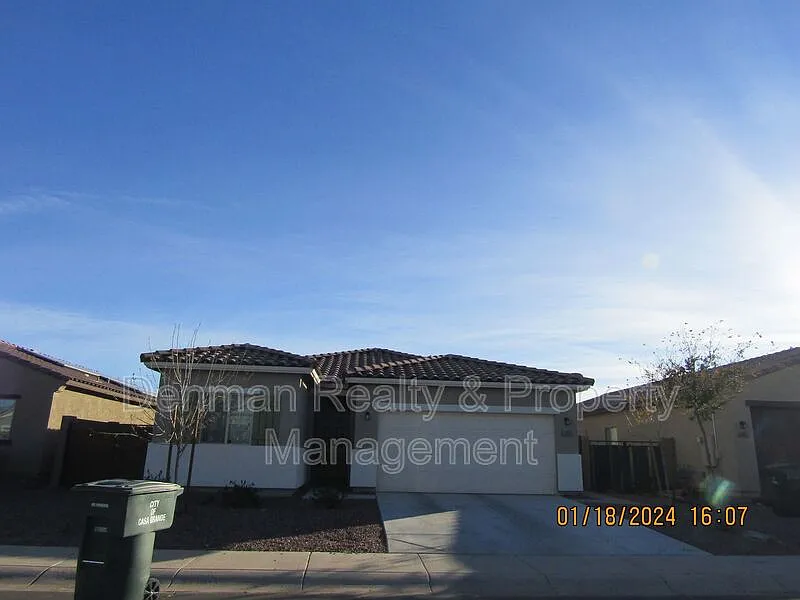 225 W Tropical Dr