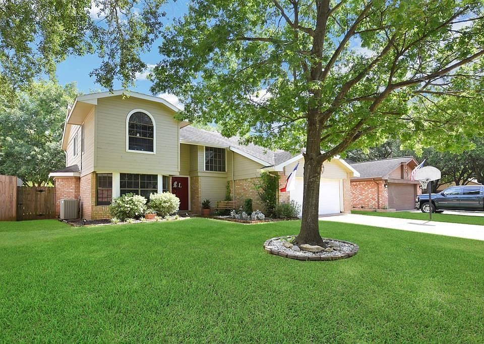 1st image of 3039 The Highlands Dr