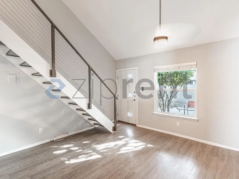 3450 Willowrun Dr #D — Photo 3