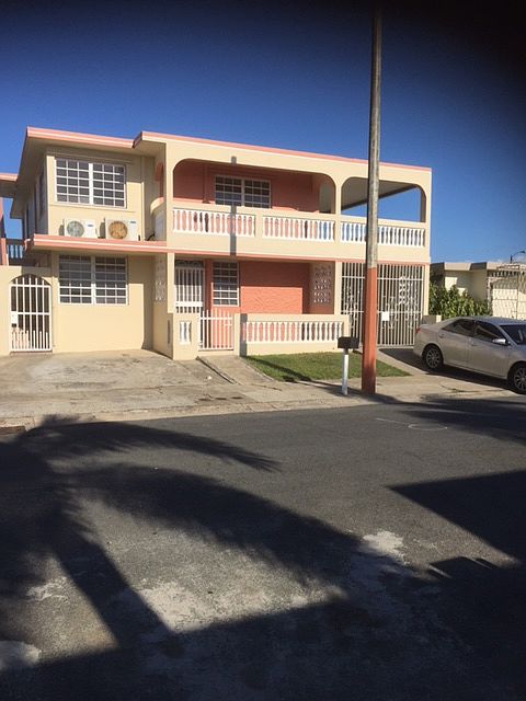 2nd image of 608 Villa Carolina