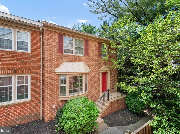 3128 Windwood Farms Dr, Oakton, VA 22124