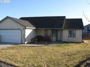 2439 Blue Bird Dr, Umatilla, OR 97882
